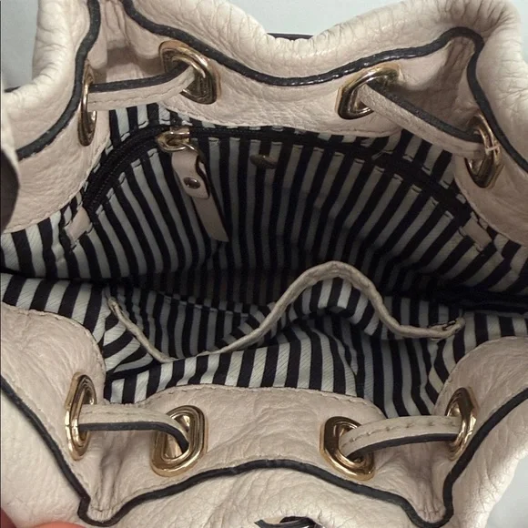 Kate Spade Pebbled Leather Drawstring Bucket Bag in Light Beige/White - Picture 6 of 10